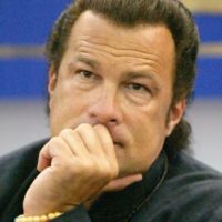putin-just-presented-american-actor-steven-seagal-with-a-russian-passport